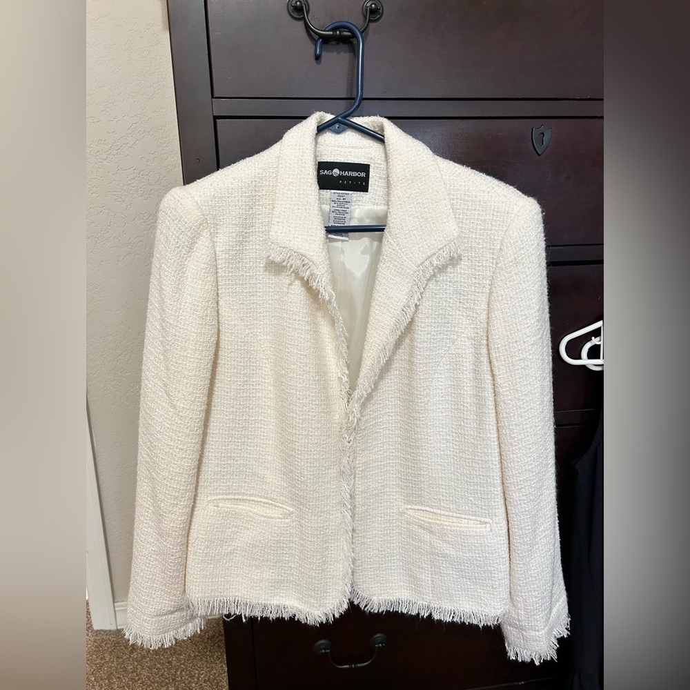 Sag Harbor fringe blazer NWOT